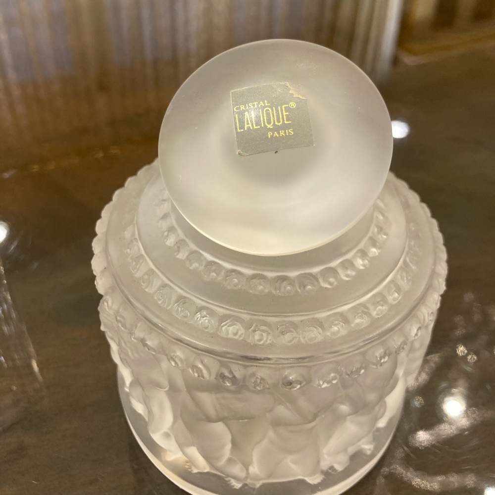 Lalique round original signed nude baby small jar